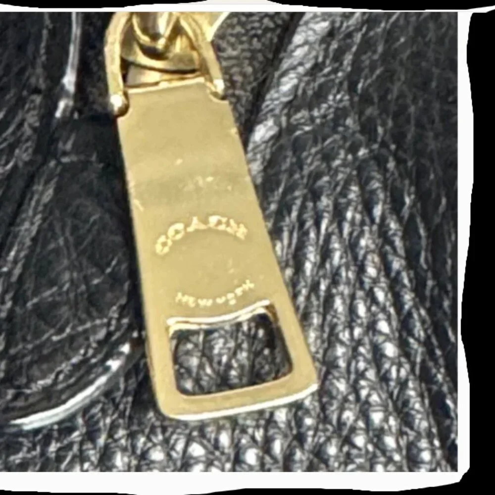 Coach Madison Phoebe Shoulder Bag Black Pebble Leather black Lined 3 Sections - Picture 6 of 8